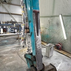 車、機械等の整備、修理、塗装、仮装。の画像