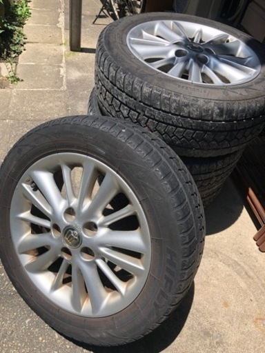 クラウン　タイヤ