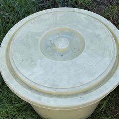 ★ 二、三度使用　漬物樽、他、1個300円★の画像