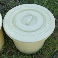 ★ 二、三度使用　漬物樽、他、1個300円★の画像