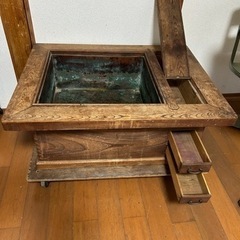 インテリア　デトロ　年代物家具　テ一ブルの画像