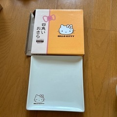 キティーちゃんミッフィーお皿まとめて
の画像