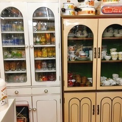 ✨️レトロポップな食器棚✨️安価で譲ってください！