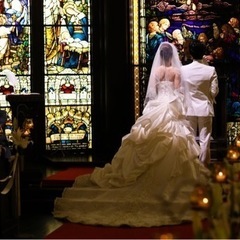値下げしました。39,000→19,800円。㊗️ご結婚‼︎美品‼︎ウェディングドレス‼︎業者クリーニング済真空パック保存‼︎の画像
