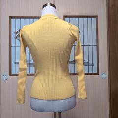 新品 イエローリブニット長袖Tシャツの画像