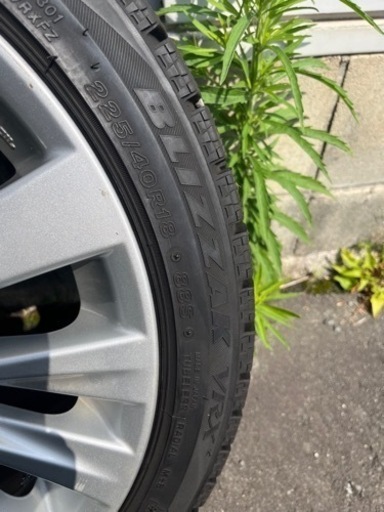 車のパーツ タイヤ、ホイール