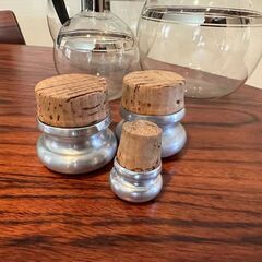 Vintage decorative glass decanters ヴィンテージ装飾ガラス・デカンタの画像