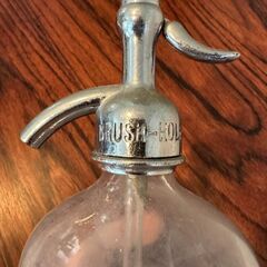 20% off!  1900年代初頭、アメリカのヴィンテージ・ソーダ/炭酸飲料ボトル (Vintage American soda/seltzer bottles, early 1900s)の画像