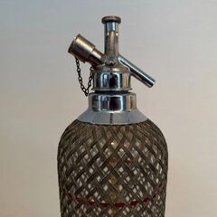 20% off!  1900年代初頭、アメリカのヴィンテージ・ソーダ/炭酸飲料ボトル (Vintage American soda/seltzer bottles, early 1900s)の画像