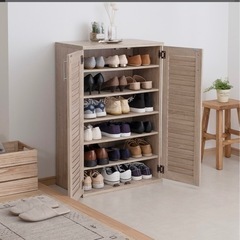 【美品】
下駄箱！男性靴も入ります。