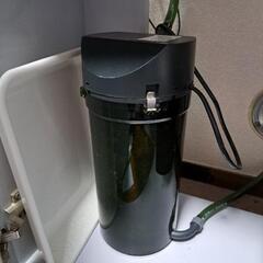 水槽とフィルターセットの画像