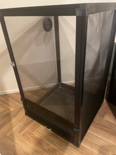 爬虫類ケージ（カメレオン等）