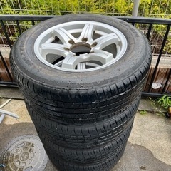 車のパーツ タイヤ、ホイールの画像