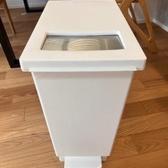 ペダル式ゴミ箱3点セットの画像