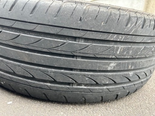 車のパーツ タイヤ、ホイール