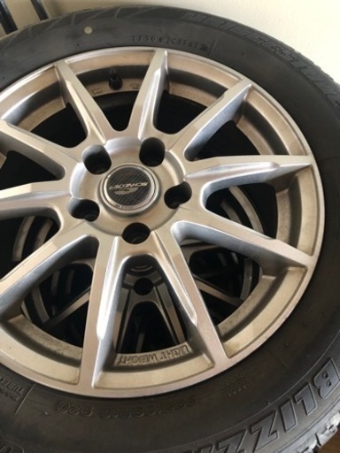 車のパーツ タイヤ、ホイール