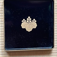 角盆　和皿　桐紋
　