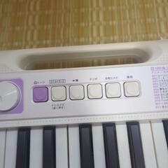 CASIOの光キーボード　LK315　　の画像