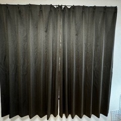 【取引中】ニトリ カーテン 4枚セット(丈200cm)の画像