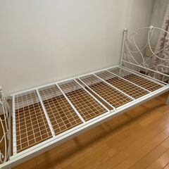 シングル用ベッドフレームの画像
