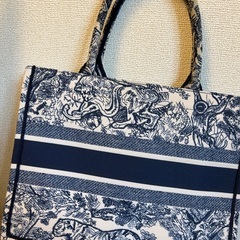 DIORのバッグの画像