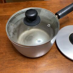 ガラス製の鍋ぶたの画像