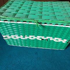 【値下げ】昭和レトロポップビニールカゴ