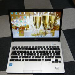 富士通FMV LIFEBOOK C06006 新品SSD128GB メモリ8GB Webカメラ Celeron 3955U Win11の画像