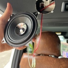 ハイエース　セカンドシートリアスピーカー　増設　工賃込み
の画像