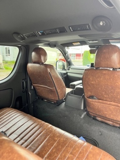 ハイエース　セカンドシートリアスピーカー　増設　工賃込み