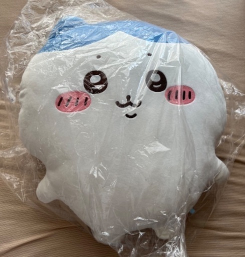 ハチワレ、ちいかわ、もちっとふわっとぬいぐるみ