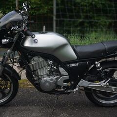 SRX600 カフェレーサーカスタムの画像