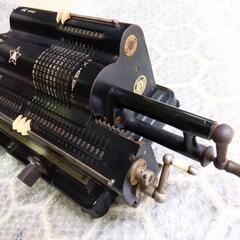 【予定者あり】機械式計算機の画像