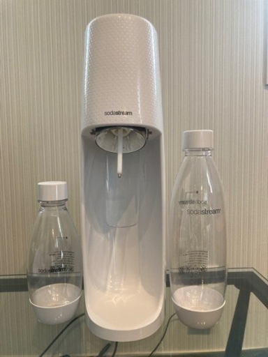 ソーダストリーム、空のガスシリンダー3本あり