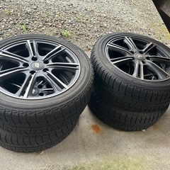車のパーツ タイヤ、ホイール