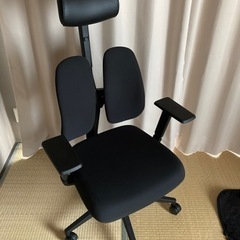 腰の負担を減らすイス　オフィスチェア　