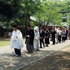 写真だけの結婚式　洋装→￥19.900　和装→￥19.900　ジューンブライド特別企画（6月の花嫁）神前挙式プラン特別応援価格キャンペーン　弊社で挙式料の一部￥20.000を負担致します。  - 地元のお店