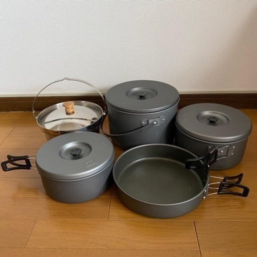 キャンプ用品　鍋フライパンセット、ライスクッカー、食器etc