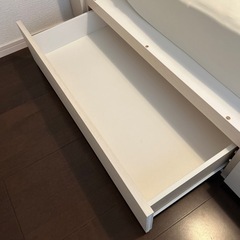 家具 ベッド クイーンベッドの画像