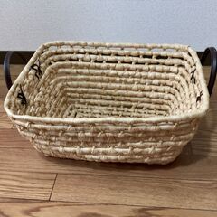 持ち手付きカゴの画像