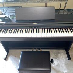 【札幌市引き取り限定】中古美品　ローランド ROLAND デジタルピアノ 88鍵 RP301-RW