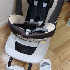 エールベベ　チャイルドシートの画像