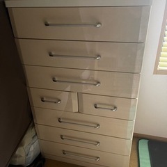 おしゃれな高級大理石調のチェスト