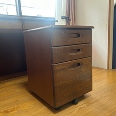 【最終値下げ‼️】家具 オフィス用家具 机の画像