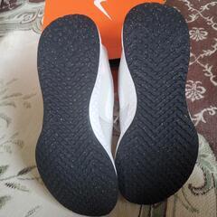 ナイキ（NIKE） レボリューション 5 GS キッズシューズ BQ5671021-021  22.5cmの画像