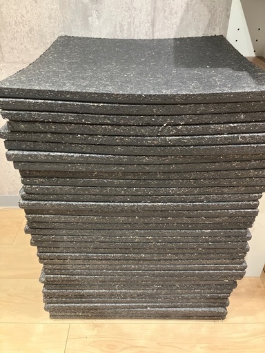 ジムマット　50cm×50cm 厚さ約2cm 34枚