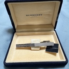 Burberry ネクタイピン