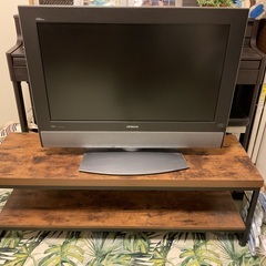 中古液晶テレビ・テレビ台（ローボード）