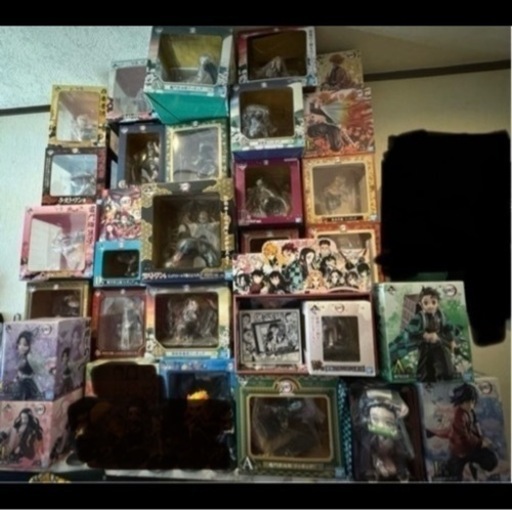 鬼滅の刃フィギュア・缶バッジ