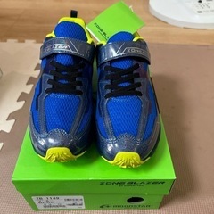 子供用　運動靴　シューズ　ムーンスター
23センチ